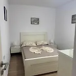 아파트 Mustafaraj 사밀