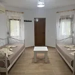 Mustafaraj 아파트 사밀
