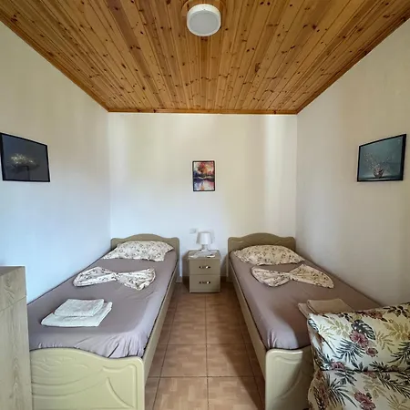 Mustafaraj Apartamento *