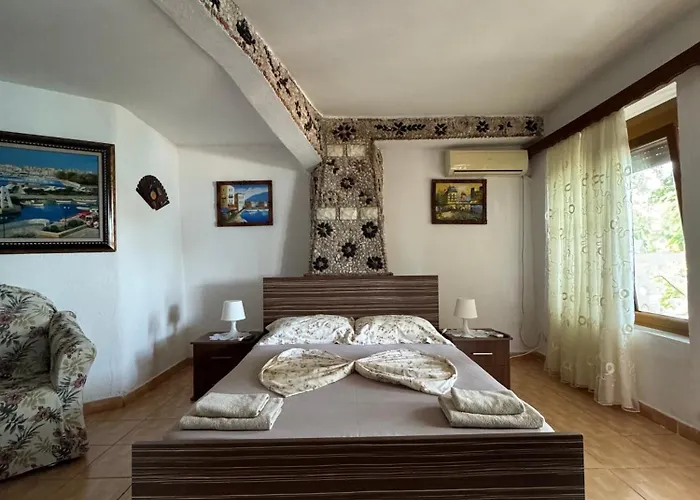 Mustafaraj Appartement *