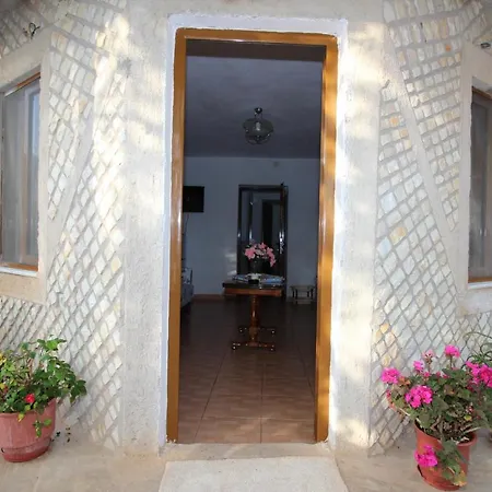 Mustafaraj * Ksamil
