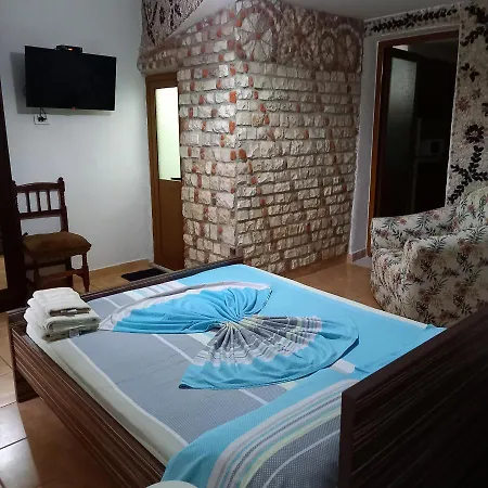 Mustafaraj Apartment *