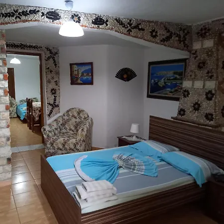 Mustafaraj Apartment *