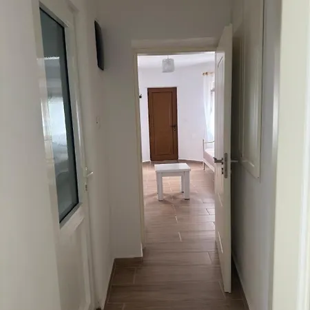 Mustafaraj Apartment *